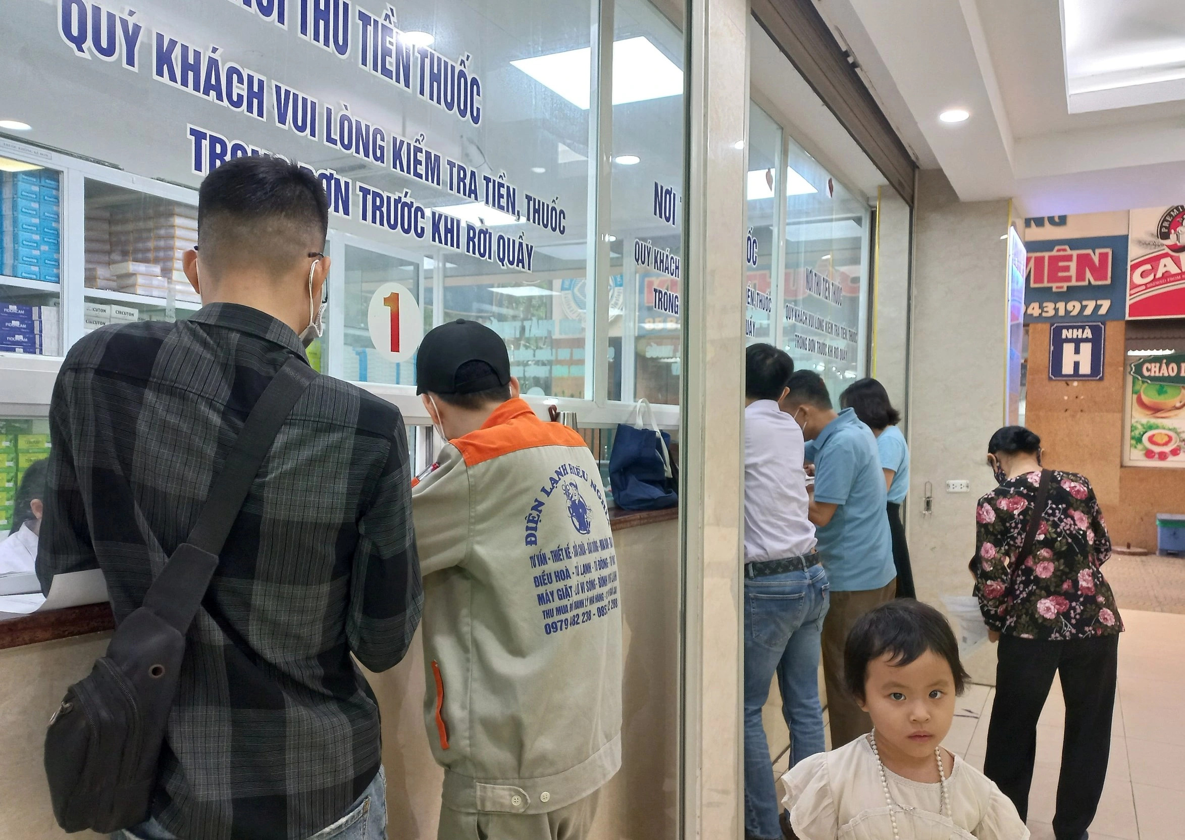 Khám trái tuyến được hưởng bảo hiểm y tế bao nhiêu phần trăm?