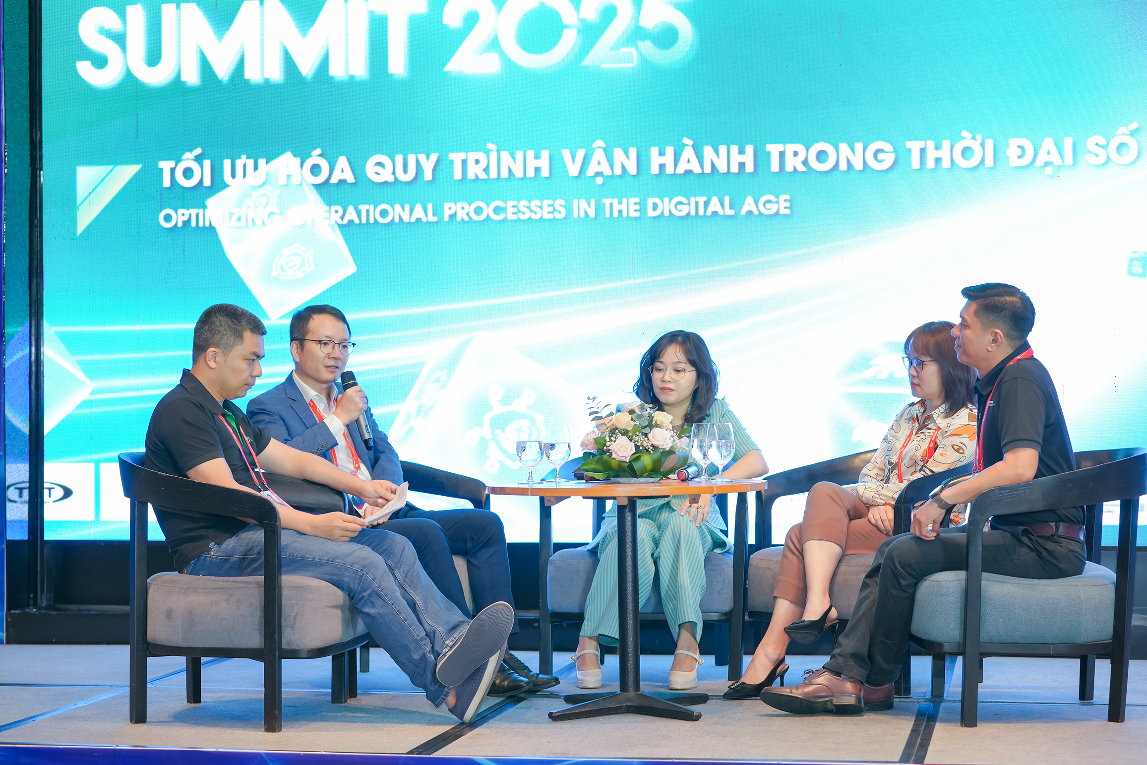 MB Life tại Vietnam Insurance Summit 2025: Tư duy lại chiến lược AI, từ vận hành tới tăng trưởng