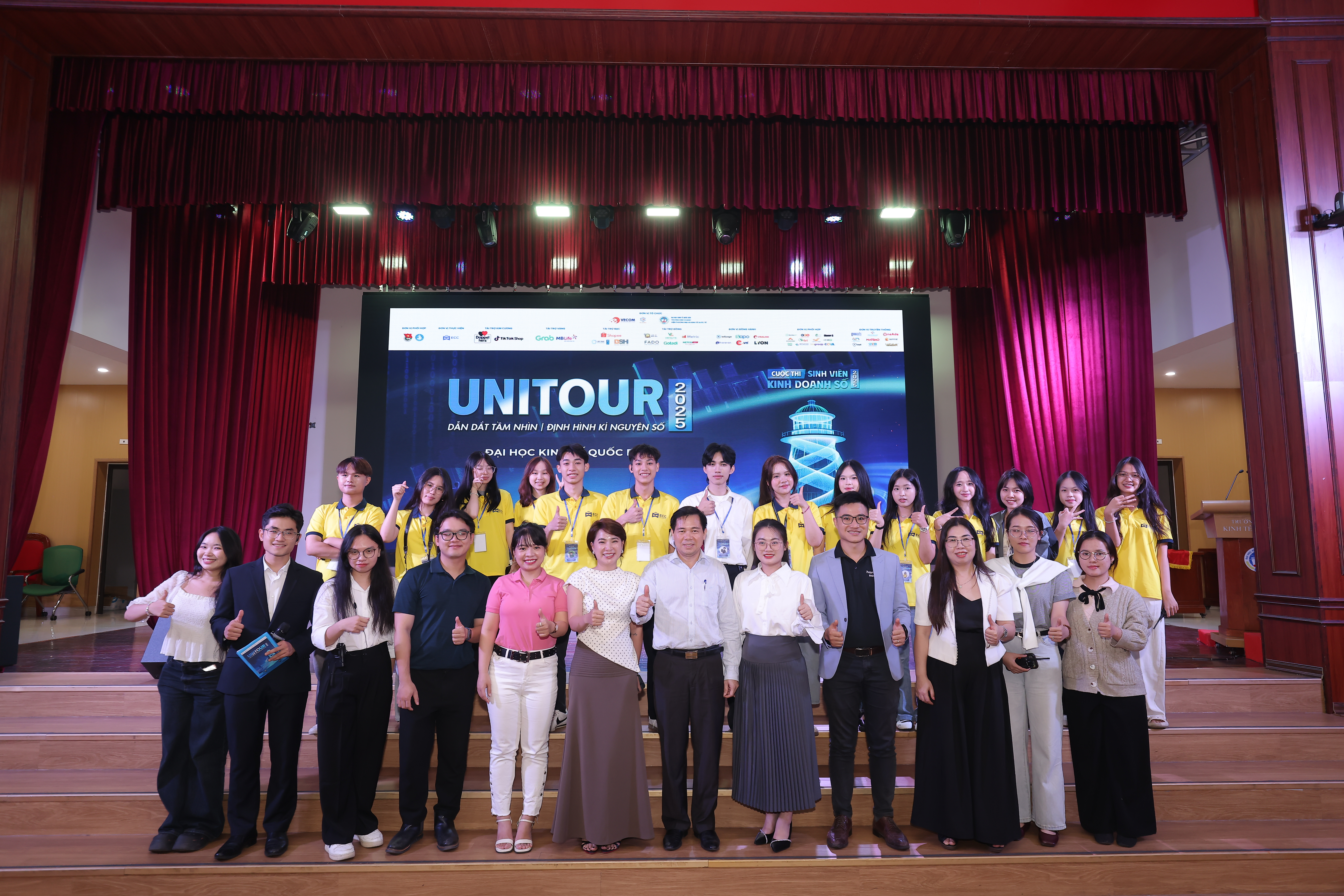 Kinh Te Quoc Dan.JPG